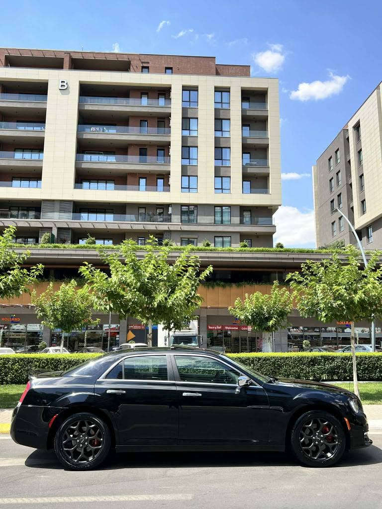 Chrysler C300 2016

کرایسلر٢٠١٦Awd
مواسەفات C فول فول 
پانۆراما
بەصمە
کوشن جلد
کوشن کارەبا
کوشن خەزن
کوشن ساردوو گەرم
پەردە کارەبایی
شەخال
کامێرا 

تەحویلو خەرامە بەشەرت
سەیارەکە بێ بۆیاخە بەس یەک پەڵە کارتی هەیە
بێ ئەوەی ناوی گرتبێ پێشو دوای کەپسە
گێڕو مەکینەی بە شەرت نەکراوەتەوە
 دەعمی بۆ دەعمی بەشەرت 
شوین سلیمانی
*********** whats app السليمانية, العراق
