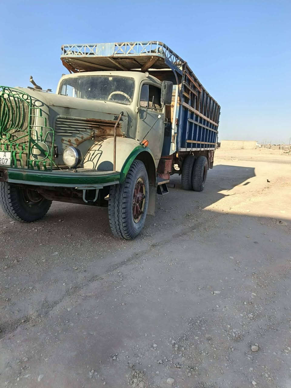 بوز للبيع جاهزه للشقل السعر ب12 وبيه مجال الاستفسار عرقم ***********
