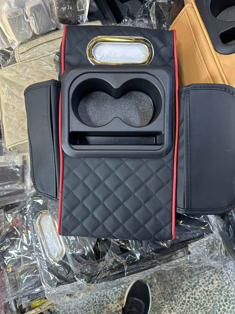 مسند تكوه جميع الوان
كماليات سيارات  كرار الشمري 
يمتاز اسفنج مضغوط جلد اصلي طبيعي يحتوي علا مكان اكلاصات + مبايل
عنوان نجف ناحيه الحريه قرب مفرك ابو حلان ***********
