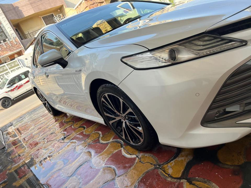 سلام عليكم كامري موديل 2020 
بغداد بسمي 
سياره ساز خليجي هايبر فول مواصفات 
فتحه 
جلد 
بصمه 
برده خلفيه 
شاشا جبيره 
لد نهاري 
لايت زنون 
باقي مواصفات معروفه مال ساز 
ماشيه 75 كيلو
جوه الرقم خلفي صبغ بدون فتح ولا حوض كفاله الحوض ول سياره  
مكاني الاعظميه 
السعر 217
مكلف بل نشر اتصل على رقم واتساب متوفر 
***********
