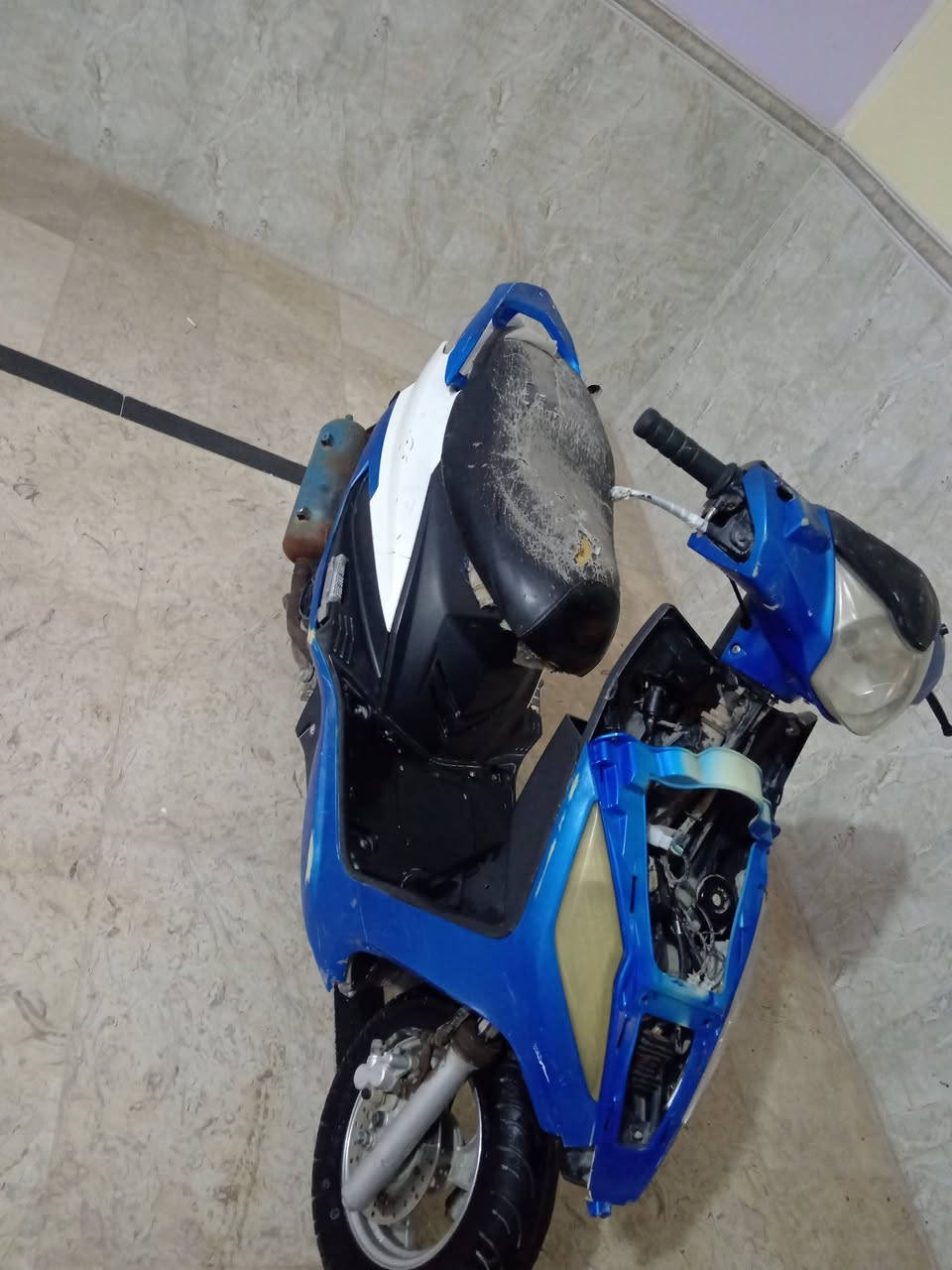 للبيع ب 300 وبي مجال عاوزه بس باتري والكفر اللي قدام. موديل 2020 اوراق بي ***********
