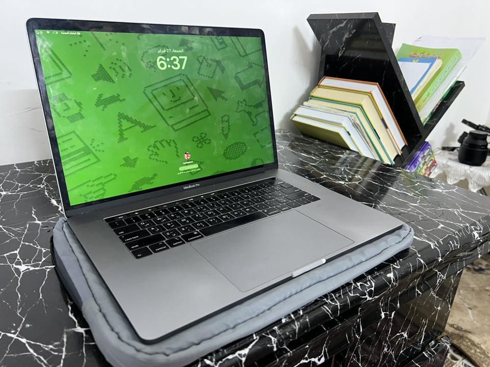 MacBook Pro للبيع 💻 

ذاكرة 256 ورام 32 حجم الشاشه 16 انج  4 منافذ تايبسي كور اي سفن الجيل الثامن موجود توصيل محافظات بسعر مناسب 
الشراي يتصل :***********
