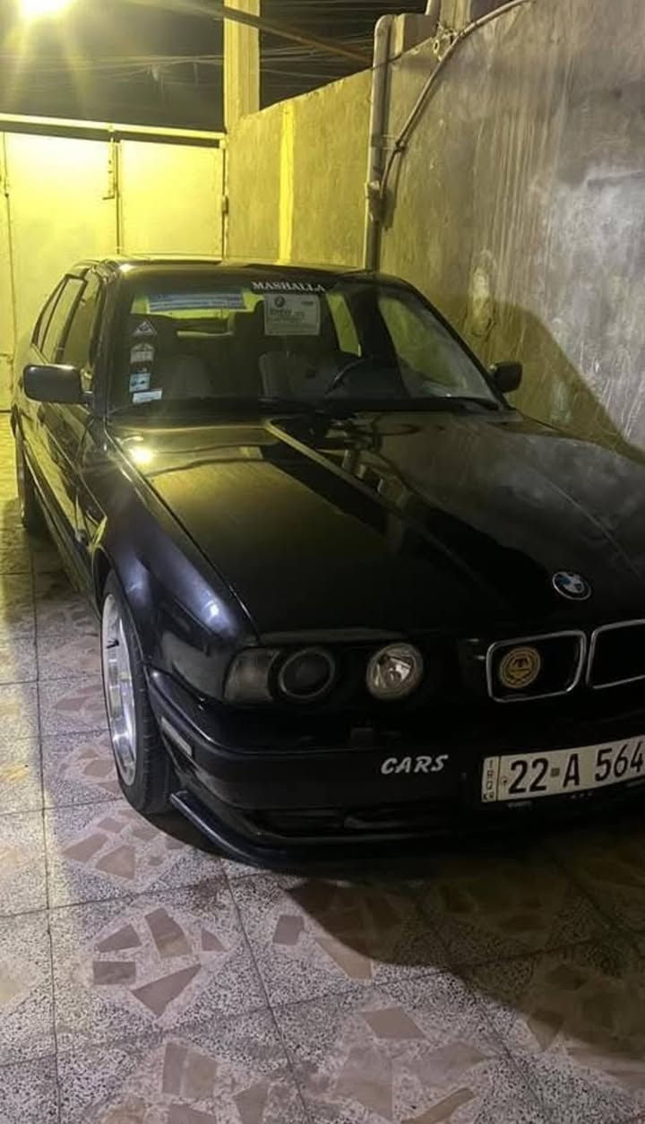 السلام عليكم شلونكم شباب 

BMW__i6__ 520i__1991

------------------------------------------------------------------------

#رقم الهاتف : ***********

#رقم السيارة : اربيل جديد بسم كردي تريد تحويل تريد وكاله

#مكان السيارة : البصرة - شط العرب
 
#اللون  :  اسود كذابي 🖤  

#محرك : صقر امسكر دبل فانوس6 سلندر

# مكفوله كفاله عامه فقط صبغ عام للجماليه 

# تبريد : شغال 

# شاشه دواره 

# وياله M جديده 

# حداديه جديده 

#لايت زنون عالي 

#السيارة  كشنات جلد 
 
# السياره كامله من كلشي
------------------------------------------------------------------------
