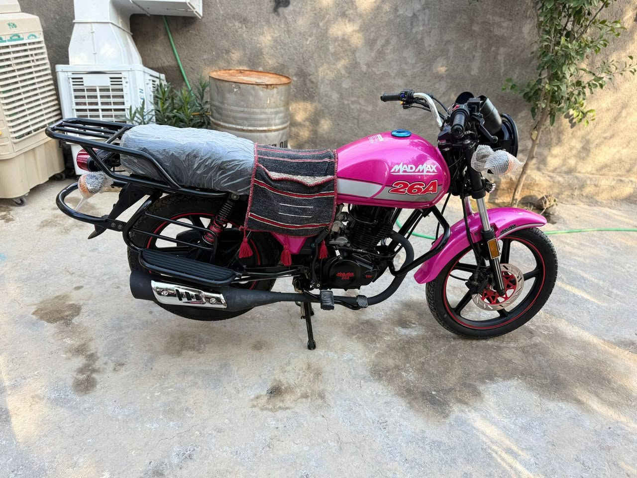 السلام عليكم اترجاك اقرء لمنشور قبل لتخابرني واذا مو شراي لتتصل امروتك
دايوان لون مميز موديل 2026 ماشيه 3000صار لها شهر طالعه من لوكيل
يعني بعدهي بالجيس مانقصها برغي مكفوله كفاله عامه من التاير لتاير
بيها وصل لمعرض واوراقها كلها جاهزه مابيها نقص خلاااص يعني
واتكفلك حتئ التاير شرط وبيها اضافيات وشغلات مميزه وحلوه
ساعه الكترونيه 
دشبول مميز
جداحه بلدشبول
شاحنه بالدشبو
 الدراجه طالعه من لمعرض 1650
واريدها. ب1500 وشنو تريده اني بخدمتك
((سبب البيع ضرف كلش صعب))
***********
***********
