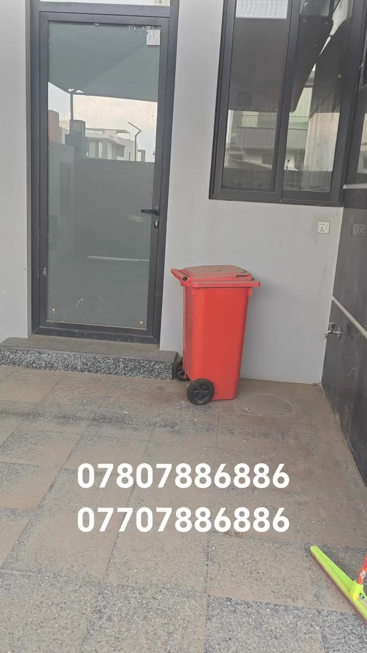 بيت  مميز للبيع في مجمع عمر الراوي  المرحلة السادسة مجاور معمل الزجاج 
📍 الموقع : مرحلة السادسة شارع 15
📐 المساحة: 260 متر
🏗 سنة البناء: 2023
🏠 الطوابق: طابقين
💰 السعر :340000000 ثلاثمائة واربعون مليون 

🔹 التفاصيل:
▪️ الطابق الأول: غرفتين نوم واحدة منها سويت
▪️ الطابق الثاني: ثلاث غرف نوم اثنين منها سويت 
▪️ صالة
▪️ استقبال
▪️ مطبخ
▪️ الأرضية مرمر والواجهة مرمر وحجر نحيت 
      الألوان النوافذ والابواب  المنيوم 

🗂 تفاصيل اكثر مراجعة عقارات المهندس
      الرمادي شارع عمر مجاور مندي الفخار

📞 للاستفسار أكثر:
***********
***********
