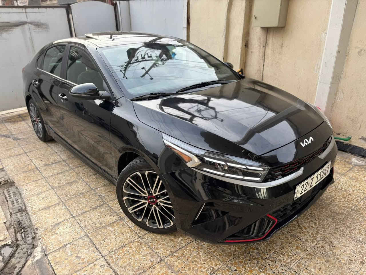 بيع او مراوس حسب القناعه
كيا فورتي GT موديل 2024 (فول مواصفات )
Kia Forte GT 2024
السيارة رياضيه GT اعلى فئه من ال GT Line 
دخول جديد بأسمي وارد امريكي + هزه و رقم اربيل جديد شرط التحويل 
————— 
عداد السياره 27,000 mil (بعدها اخت الزيرو)
——
السياره فول مواصفات للاخير ماكو شي مابيها الشرح يطول بس نذكر الشغلات الاساسية 
فتحة سقف , كراسي رياضيه اسود واحمر , دبل كزوز رياضي , كراسي تدفئه تبريد , السماعات Harman Kardon , سقف اسود من الداخل , نقاط عميه , اشاير مري , رادارات امامي خلفي , قيادة تلقائيه , شاشه كبيره , تشغيل عن بعد , قطعتين تبريد 
والباقي موضح بلصور 
———-
الحادث بنيد و جاملخ بدون دواخل الايرباكات كلها وكاله
صورة الحادث موجوده  
—————-
السعر (175$)
مكان السياره بغداد الامين الثانيه 
رقم الشاصي : 3KPF44AC0RE729604
التواصل على الرقم  ***********
