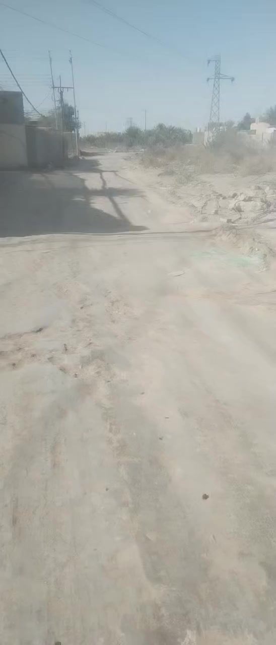 سلام عليكم بيت لبيع بل صخين قريب عله جسر شارع الوكيل مهدي لبيت مساحته ١٨٠ متر تفصيل داخل الفيدو  شراي يتصل *********** سعر مناسب جدان جدان
