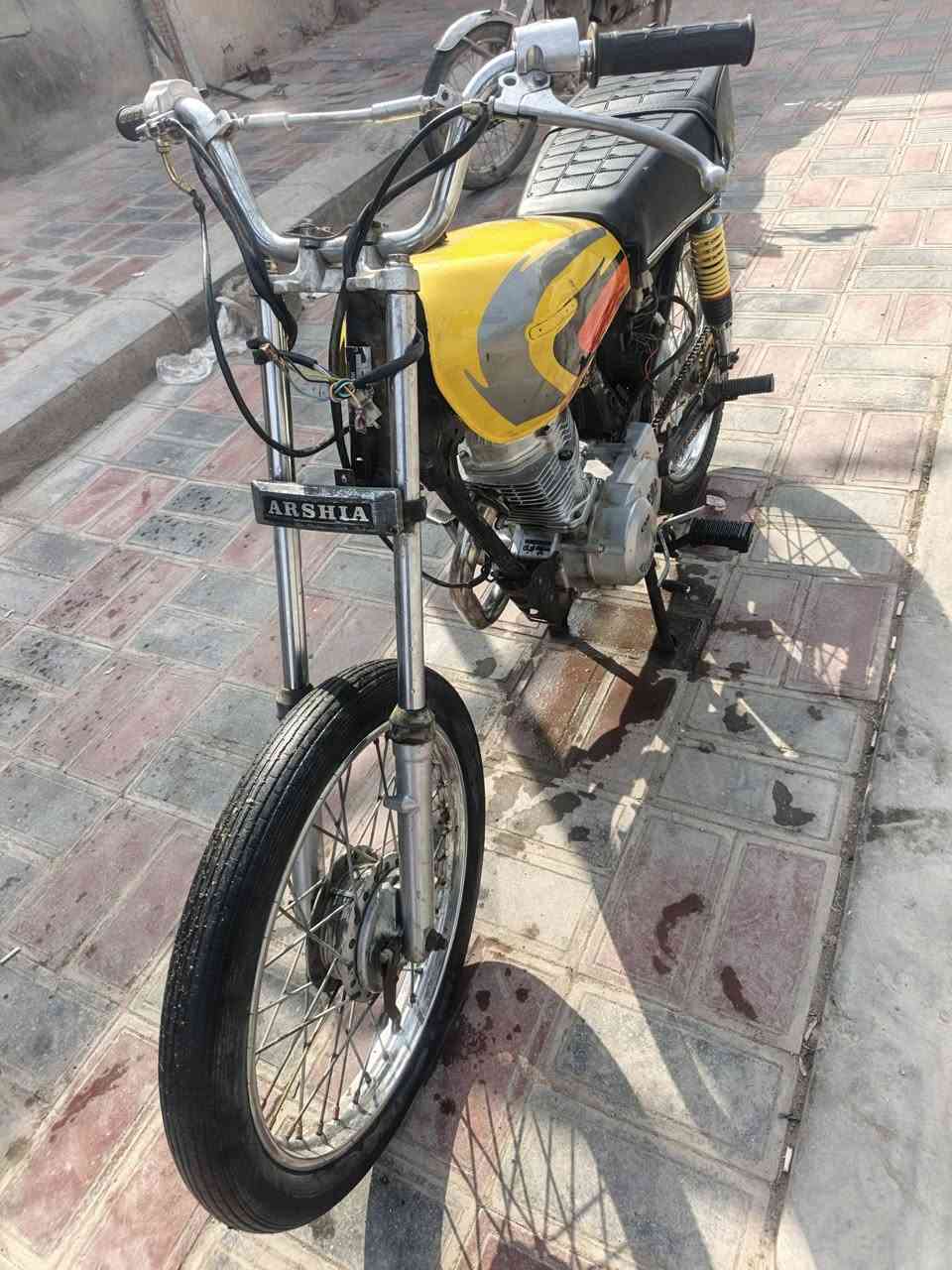 من رخصة الادمن للبيع موديل ٢٠١٦ ارشا اوراق اصولي مكينه مفتوحه مره وحده تجفيد جديد السعر ٣٥٠ او بيه مجال بسيط ***********
