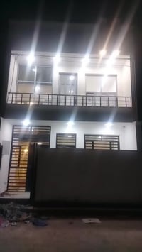 بسم الله الرحمن الرحيم  دار للبيع مساحة ٥٠م  غرفتين نوم في الطابق الثا...