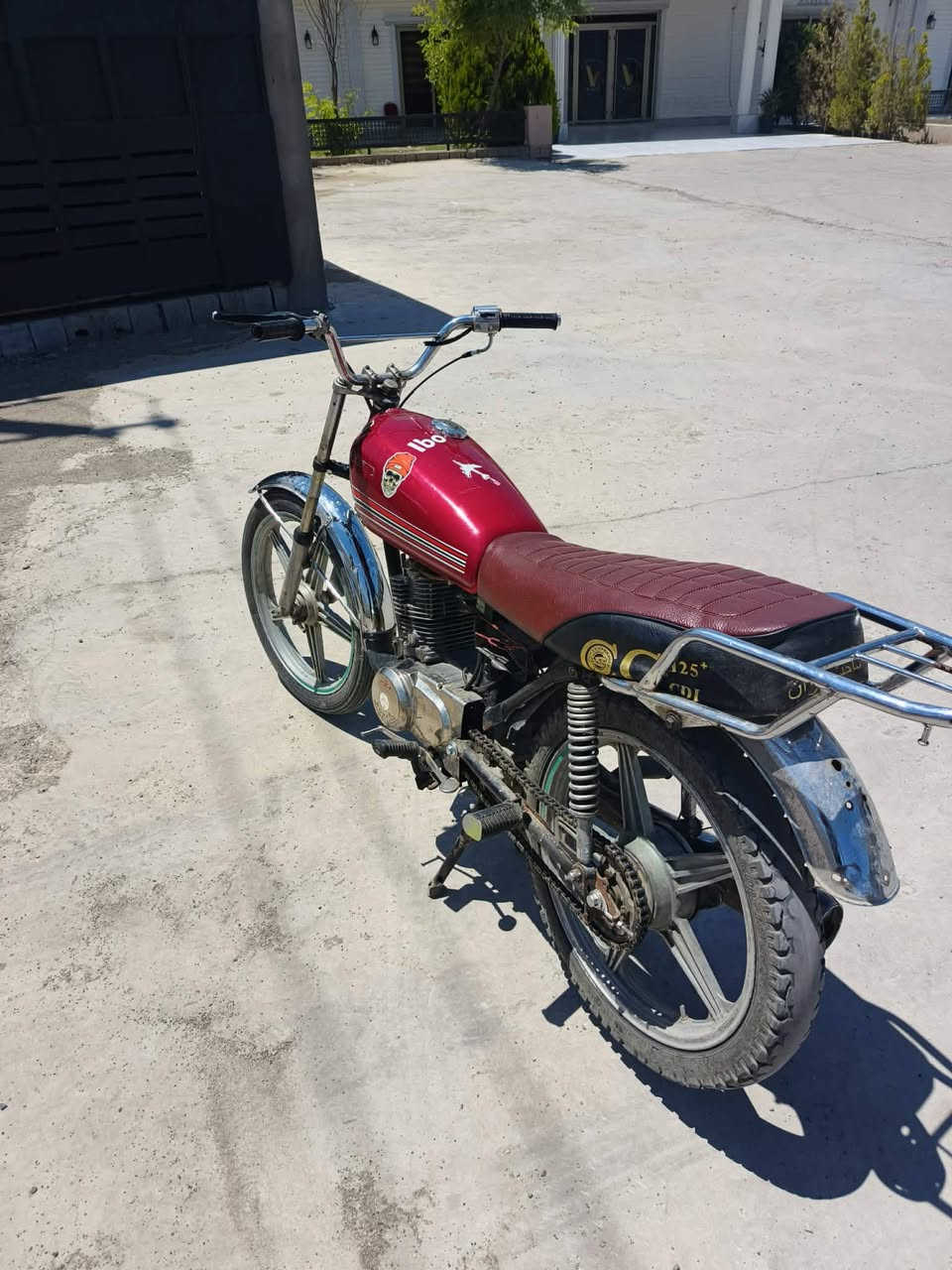 دراجه نوع روبر خمسه كير  دراجه محرك اخرس
لاصرف ولا بخار دراجه مال شغل السعر 200 وبيها مجال الشراي يتصل‏‪‪0773 833 9341‬‬‏
