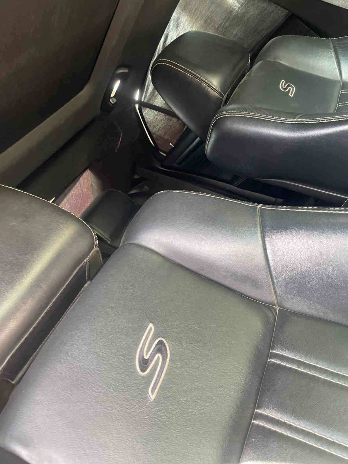 اوباما ادوات ادوات كصه جنطه موديل 18 اصل متومه سياره فول للاخير بونوراما تشغيل عن بعد رادار امامي وخلفي تخم تاير وباتري وصدر جديد قبل شهر ونص شادهن مكينه بجيس 3600 منضومه زنون مسجل دمام مكان السياره بغداد بيع فقط 85 وبيها مجال *********** بغداد
