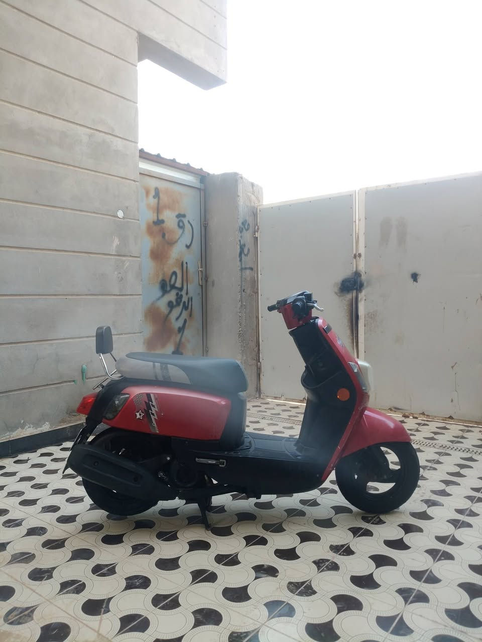 للبيع بوليسي مسطره نوزل كفاله عامه شاصي مكينه كهربائيات كلشي بيه بلادي بس بيها كلجات رياضي اني شادهن هديه ويا دراجة شاشه مالته لونين نضافه كدامكم ما يحتاج أسولف فقط كفرات تعبانه مكينتة اذا بيها زلغ واير انطيها بلاش ماخذه من سيد وسام العوادي وبيها مكاتبه بأسمي وياها غراض دراجه سيبايه ومرايات وبعد كم شغله سعر وباقي تفاصيل بل خاص فقط مكاني ديوانية مركز


**إذا كنت صاحب هذا الإعلان وتريد حذفه لأي سبب، رجاءا أرسل رسالة إلى الدعم الفني**