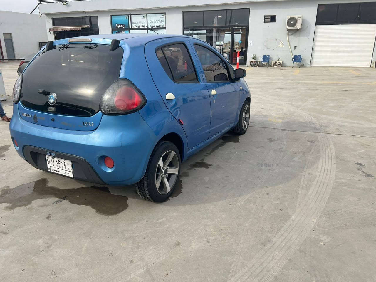 السلام عليكم مكلف بالنشر
جيلي باندا موديل 2013 رقم بغداد بأسمي صدر كير ومحرك خير من الله سيارة مكفوله من الصبغ والضربه بيهه فقط تكحيل رايدهه ب 47 وبيهه مجال بسيط
 مكاني المحموديه للاتصال /***********
***********
