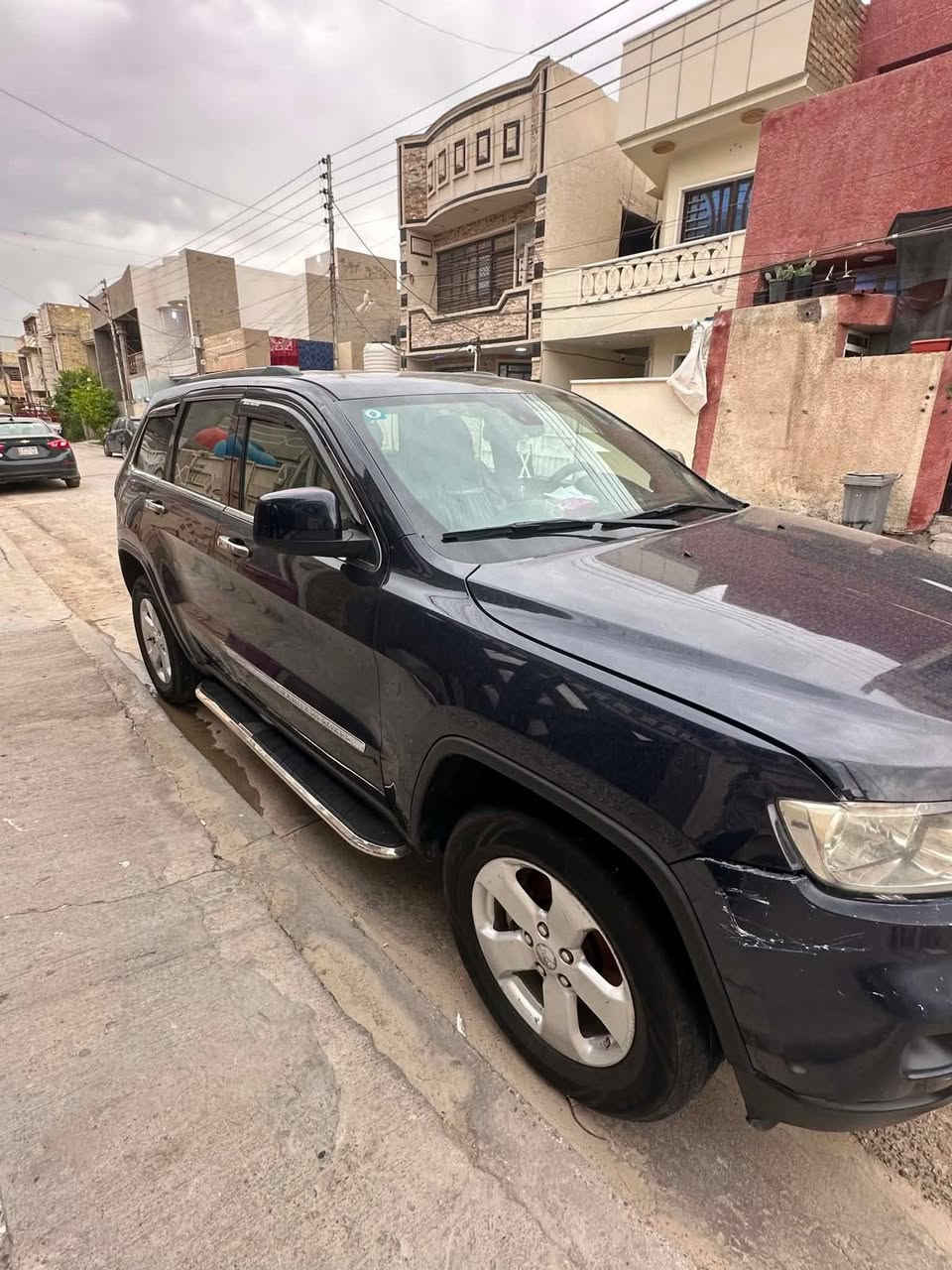 السلام عليكم 
جيب لاريدو2012  وارد امريكي سونار مرفقة بالمنشور
رقم بغداد 
مواصفات : فتحة ،  ، كشن كهرباء ، شاشة ، كامرة ، رادارات ،....
سيارة جديدة بدون اي نقص
سعر ١٣٠ وبيه مجال حك جيه
مكان السيارة ميسان 
للاستفسار : ***********
