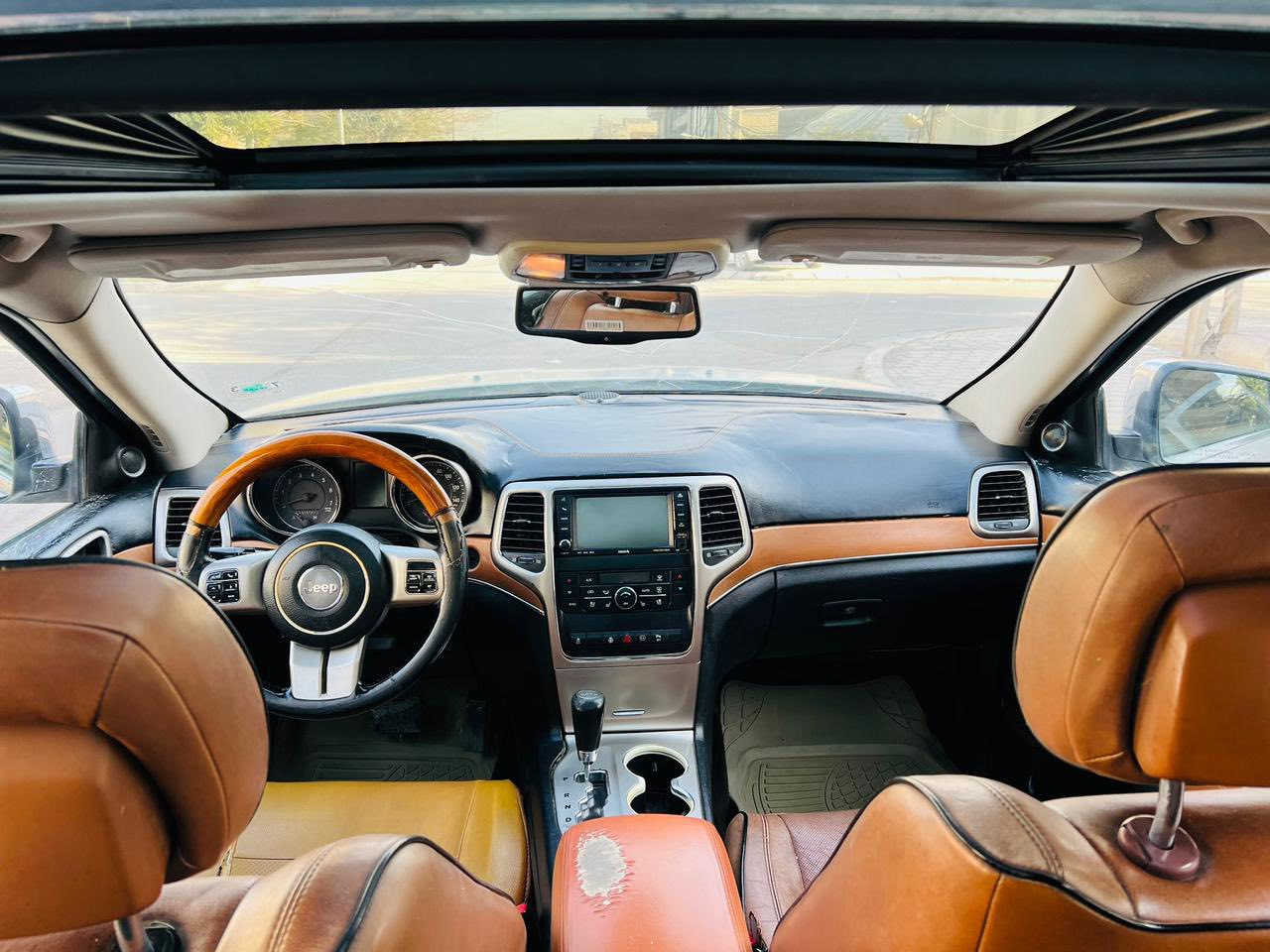 سلام عليكم ورحمة الله وبركاته
#بيع#أومراوس حسب القناعه

جيب لاريدو  فول موصفات وارد امريكي السياره طختهاا بأمريكاا جاملغ الخلفي جه السايق بدون دواخلل شرط  

صار بيهاا بل عراق صبغ حزام اثرر جراد لا طخه ولا شيي حته التكم ما بيهاا صبغغ سياره حسلل حلوه 

1-فتحت سقف 

2-اشاير بل مري 

3-مري هيتر

4-تشغيلل عن بعدد

5-تحكم ستيرن جهتين 

6-استيرن كهربائي 

7-فئت السيارة لمتدد 

حداديه السياره جديده قبل فتره مشتغلهاا 

السياره4x4

تحويل مباشرر  رقم بغداد السنويه لحد 2029

مكان السياره الانبار هيت 

السعر 13$الف دولار 

رقم المبايل *********** غزوان سليم 

ملاحضه الي ع البطانه مال الباب لاسق وليس شخوط
