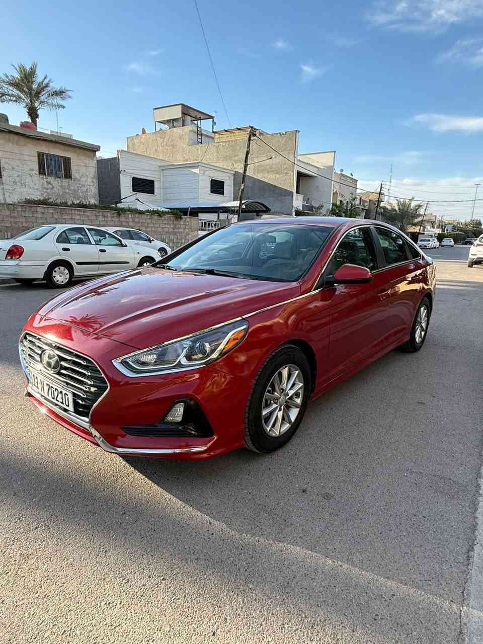 السلام عليكم
هونداي سوناتا 2018 
رقم بغداد باسمي تحويل ثاني يوم 
ضرر السياره دعاميه خلفيه فقط و هنا صار بيها طخه بسيطه بالجاملغ الامامي جهة السايق و انصبغ فقط بدون تبديل و لا قطعه 
مواصفات السياره وص فول شاشه و كامره و رادارات جانبيه وانظمه قياده و تحديد مسار و كروز سرعه و باقي المواصفات المعروفه 
السعر 132 ورقه و بيها مجال بسيط 
مكان السياره بغداد حي الخضراء 
رقمي ***********
