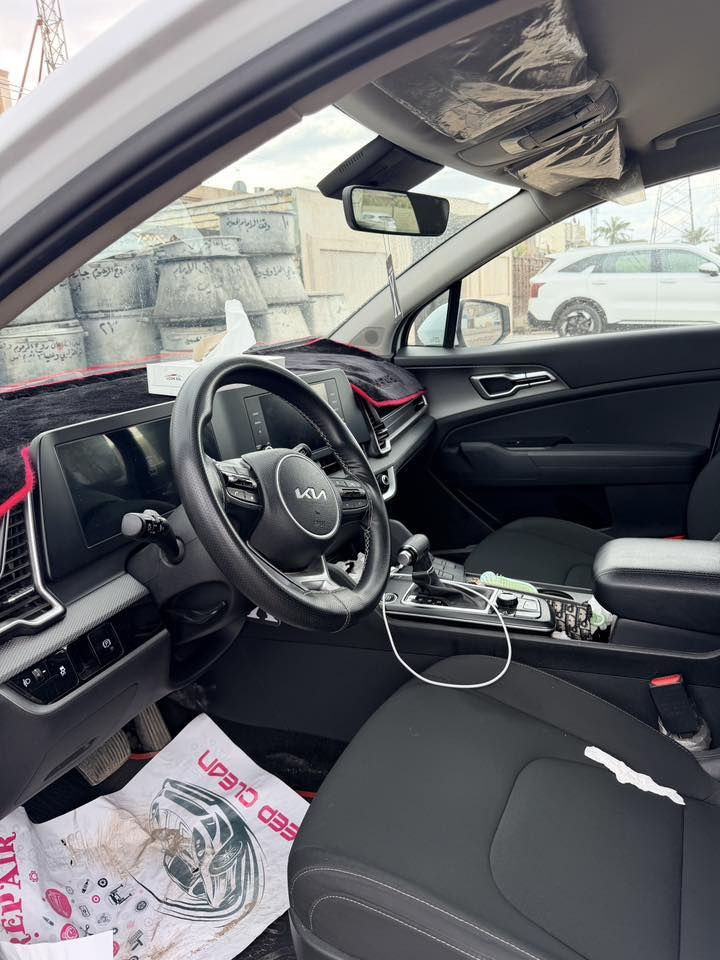 سبورتج ٢٠٢٤ماشية ٤٤الف مكفولة عدة شخط بصيط بالهلال رقم أربيل سيارة بأسمي السعر ٢١٨$. ***********
