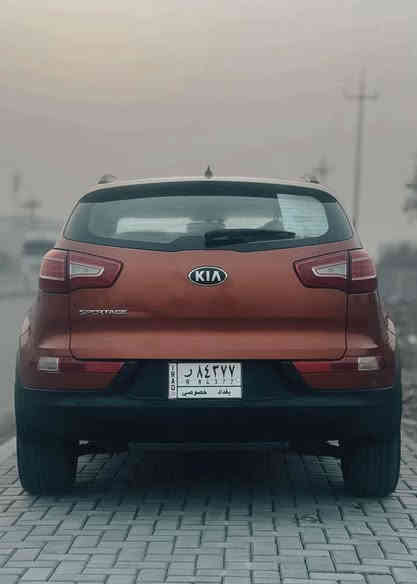 سيارة للبيع:
[كيا سبورتج خليجي - Kia Sportage]

▫️المواصفات:
• الموديل: 2014
• المحرك: 2400-DOHC
• الكير: Automatic 6-Speed
• اللون: Orange Fusian (RNG)
•النظام: نظام دفع أمامي (FWD)
•فول مواصفات عدا البصمة
•سفف بانورامي قطعتين
•سلايد روف 
•داخل جلد 
•كاميرا خلفية
•شاشة 
•تحكم ستيرن جهتين
•مري جانبية شفط
•مري جانبية أشارة
•مثبت سرعة
•حساس خلفي
•تبريد بيانو - قطعتين 
•منظومة زنون
•مانع انزلاق 
 •نظام صوتي AM/FM مع 6 سماعات Bluetooth
•منفذ USB في الامام والخلف والجنطة ومنفذ AUX
•مقابض الابواب وتفاصيل اخرى (كروم)
•العجلات (ويل كب) حتى السبير 

▫️ ملاحظات أضافية:
•محرك مكفول
•كير مكفول
•سيارة عليها ادامة كاملة
•التبريد والتدفئة فول 
•قطعة واحدة بارد + صبغ - الباب الامامي الايمن جنب السائق 

▫️ السعر المطلوب:
[158] 

▫️الموقع📍:
[بغداد-الزعفرانية]

▫️للاستفسار والتواصل📞: 
0772 258 0918
