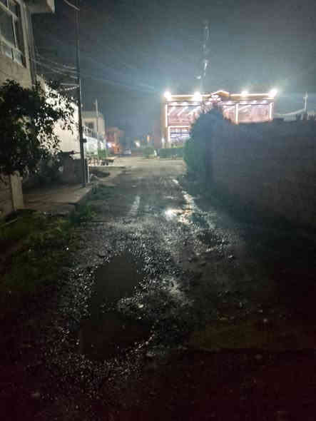 بيت للبيع توله فروش جانب مول مرواري مساحه150متر مربع (زراعي) مسجل بتطويب بناء طابقين عدد غرف نوم4
استقبال مطبخ حمام صحيات 3 عدد موقعه قريب شارع العام السعر 65مليون وبي مجال الاستفسار رقم الهاتف***********
