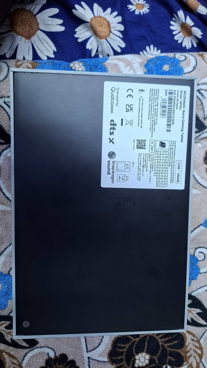 السلام عليكم ايباد ريد استره نسخه العالميه بطاريه ميه مشحون ١٩ مره الجهاز جديد  مكاني بغداد  سعره ٨٥٠ قفل ***********
