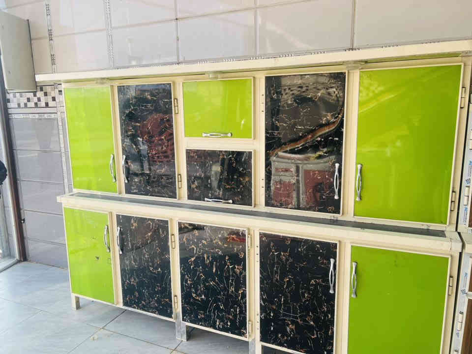 سلام عليكم كاونترات مستخدم نضيف مكاني الرميثه للتواصل ‭0780 751 2911‬
