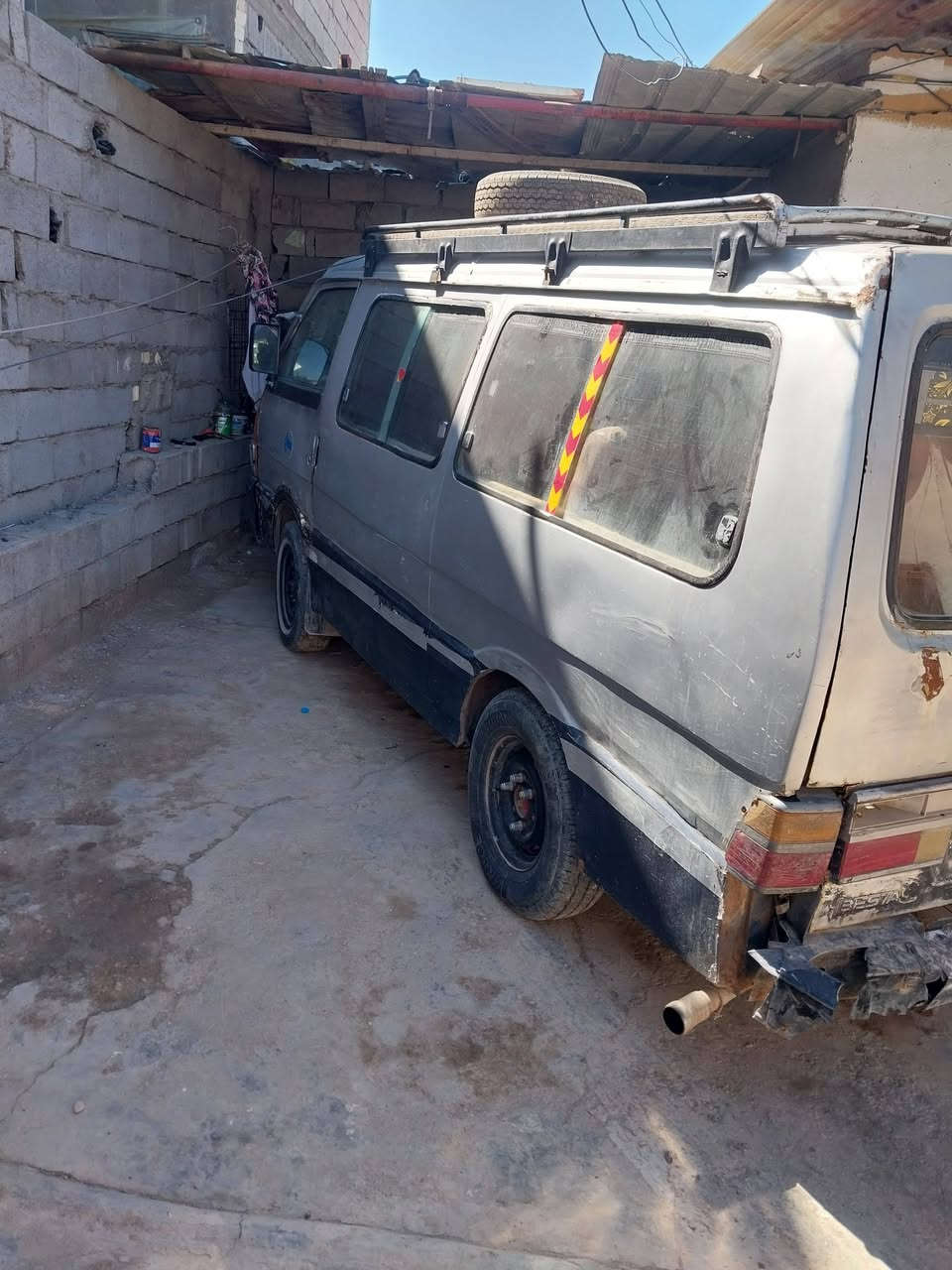 بستا موديل٩٤سيارة جاهزة من كلشي كير محرك اكسل كفالة كشرتهة شوفت عينك تحويل مباشر بس ماعرف شكد مطلوبة هيئة سعر٢٤ورقة للتواصل ***********
