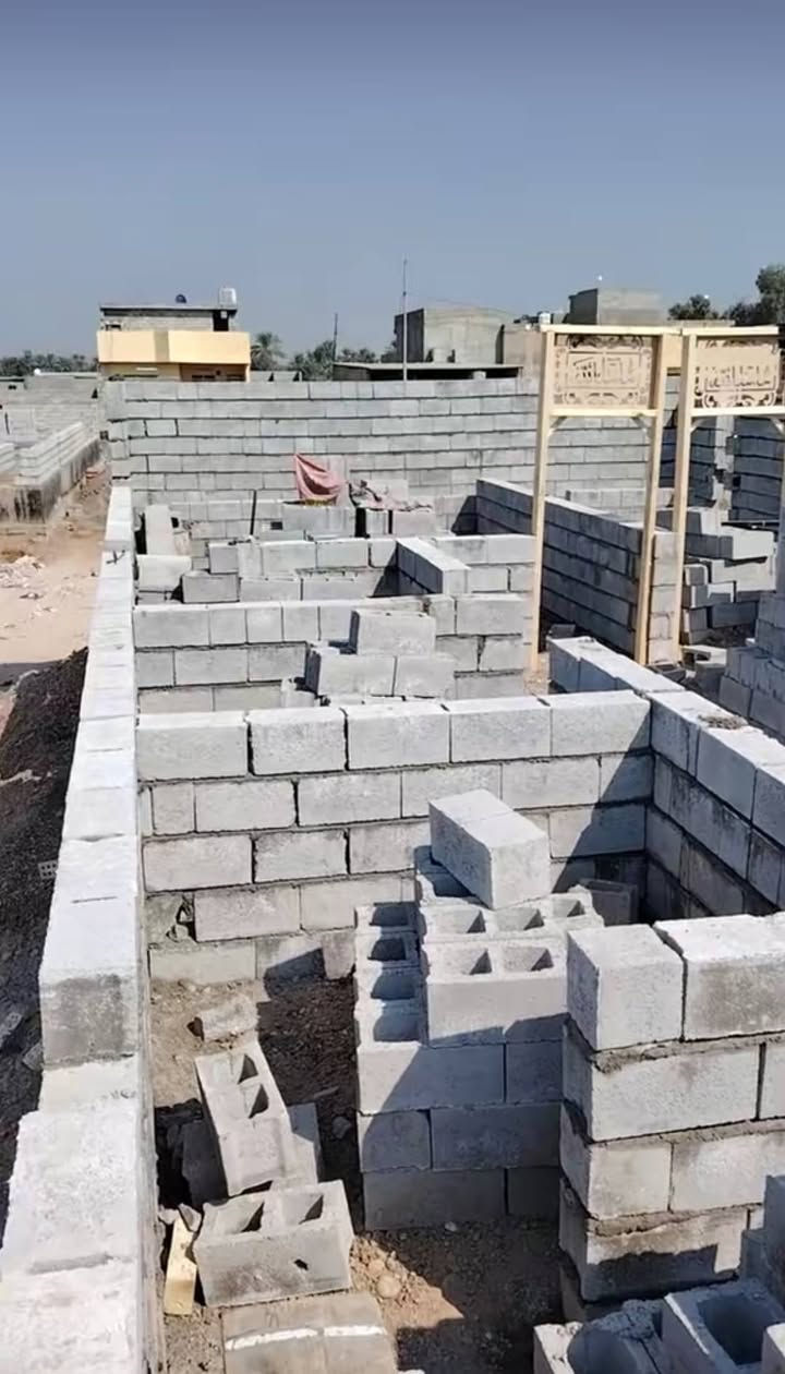 يا ىسلام عليكم  / يوجد كادر عمل جاهز/ تصعيد مواد/ تنضيف بيوت/ تفليش/ تكشيط/ تنضيف حدائق/ دفن نهري  / بنائ بلوك /لبخ وتصفير واجهات/سراميك رضيه وجدران/صبغ واجهات دخلي وخارجي /  ماعليك بس تصل /***********/مكانه خالديه وشغلنه درجه اوله وهاذ كله شغلنه مشالله
