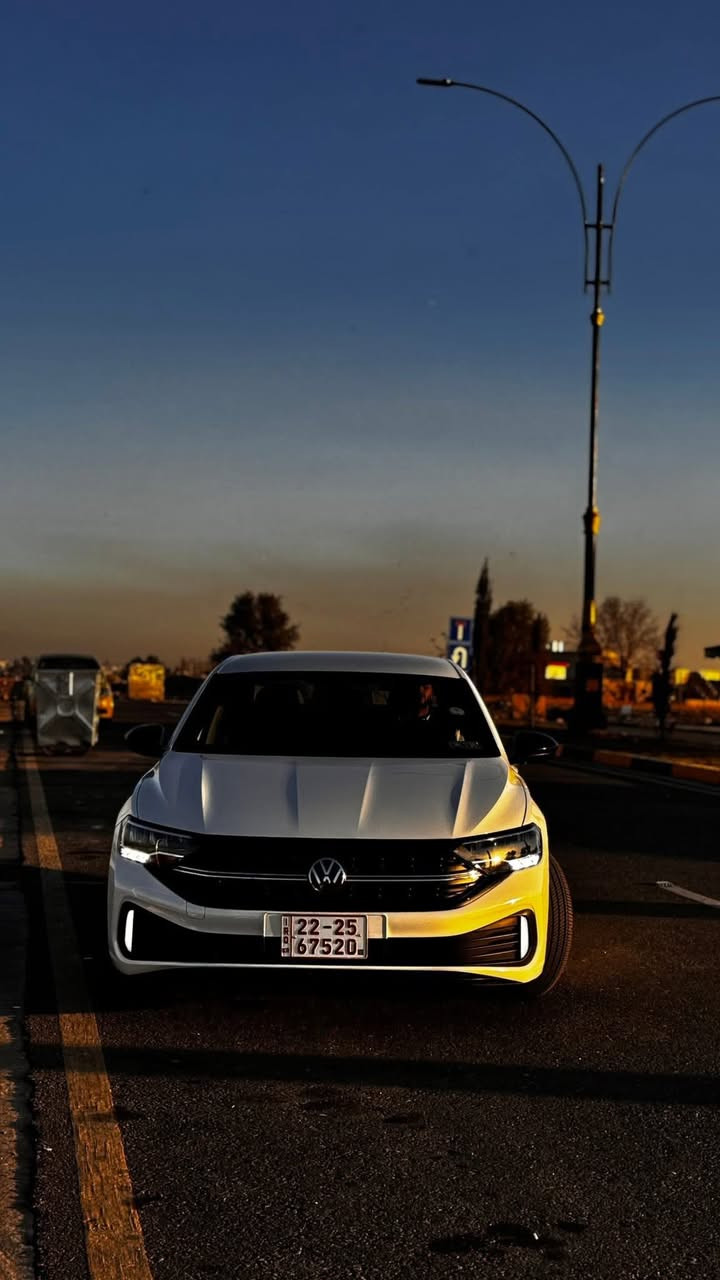 السلام عليكم سيارة جيتا 2024 فئة sport 

فئة sport مواصفاتها معرفه 

رقم  الشاصي 3vwbm7bu4rm042345.  

الضرر كفله بسيطه في الجاملغ اليسار فقط بدون دواخل بدون ايرباكات

 الممشى 22000 ميل 

 السيارة بدون رقم تترقم شمال كاتي 

ألون ابيضّ 

مكان السياره موصل سيدين الرفاق قرب جامع الروضه المحمديه 

السعر جداً بسيط 

للطلب والاستفسار اتصل ***********
