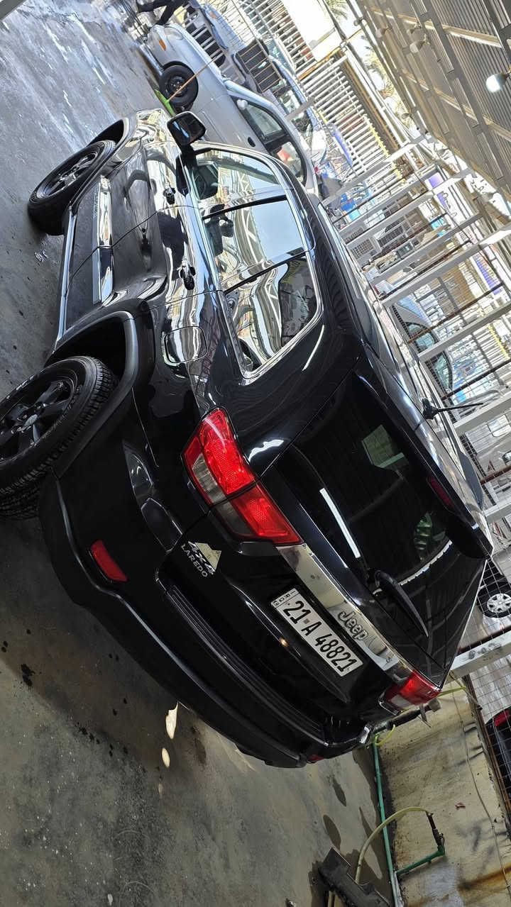 جيب 2011شيروكي أمريكي دخول كلين وهنا بالعراق صار بيهه صبغ مكانين بصيط والسونار بالمنشور 
محرك كير ع شركه السياره جاهزه من كلشي 
السعر 148 وترهم مراوس 
مكان السياره بغداد المحموديه 
***********
***********
