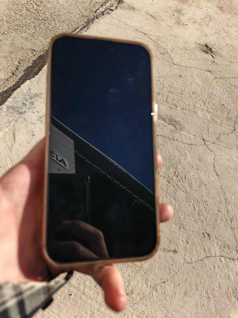 السلام عليكم 14 برو ماكس للبيع مكاني الدوره سعر الجهاز 250 بطاريته 86 للاستفسار ***********
