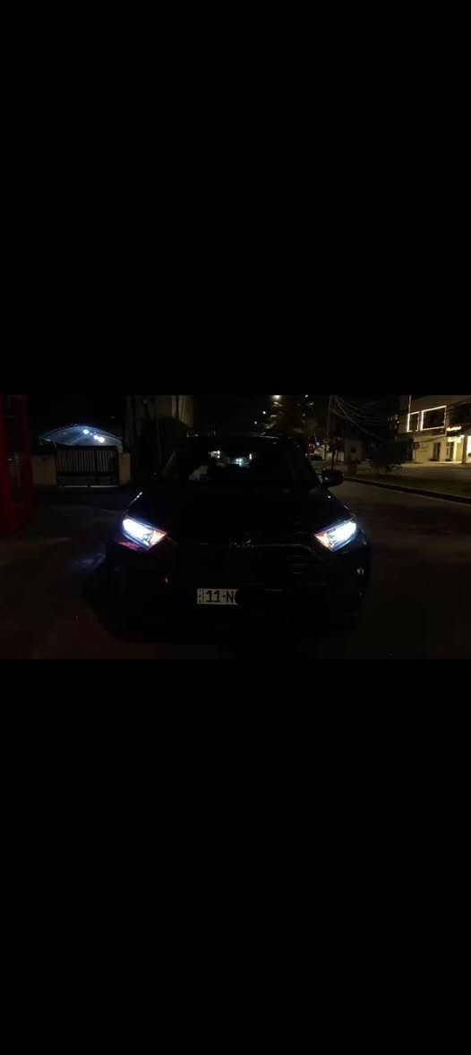 السلام عليكم
راف فور RAV4 للبيع او المراوس بأقل 
الفئة XLE Premium
موديل ٢٠٢٠
اللون رصاصي
بسمي تحويل ثاني يوم رقم بغداد الجديد
المواصفات
١. فتحة سقف سلايت روف
٢. تو ويل
٣. وضعيات قيادة متعددة
٤. جنطة كهرباء
٥. رادار امامي
٥. رادار جانبي
٦. تحديد مسار
٧. قيادة ذاتية
٨. اوتو هولد
٩. سايد بريك بصمة
١٠. محرك بانزين ٤ سلندر ٢٥٠٠
١١. لايتات زنون بلاد
١٢. لايت العالي اوتو
١٣. تسخين ماء الماسحات
١٥. نظام اقتصاد الوقود
١٦. نظام اطفاء المحرك اثناء التوقف
بجم كبس مملعوب بي سياره جديده 
السيارة ماشية 32الف قابل لزياده
وارد امريكي حادثه جنطة تبديل نفس اللون وجاملغات الخلفيه صبغ
صور الحادث مرفقة 
بغداد 
للاستفسار الاتصال على الارقام
***********
***********
