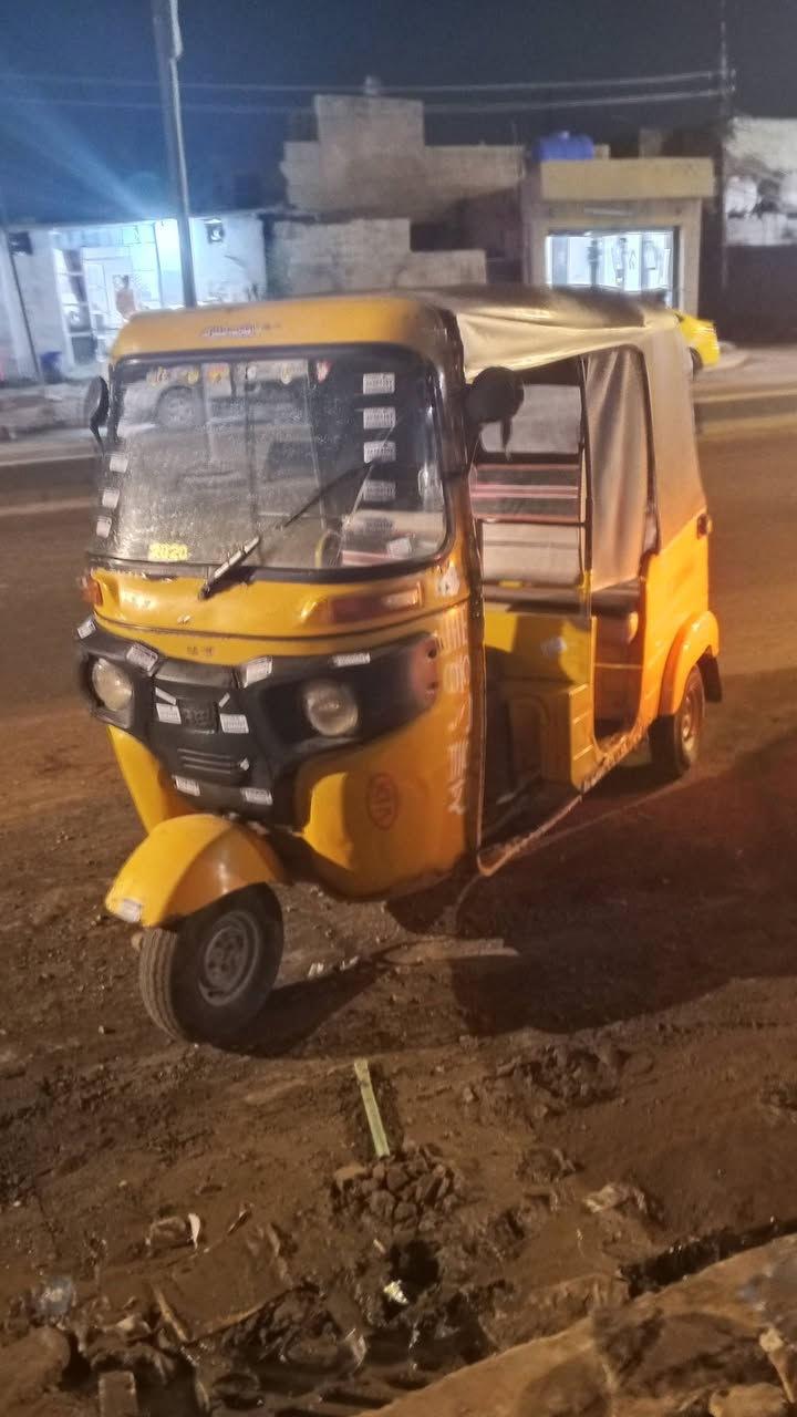 تكتك البيع موديل 18شهر 11 مكينه نضيفه تكتك بيه خياسات صفح وراق كامله بس لوصل مابيه وكفلك حلال وحرام وعشاير مكان بغداد المعامل الحسينيه تكتك كامله سعر 3500وبيه مجال *********** ***********
