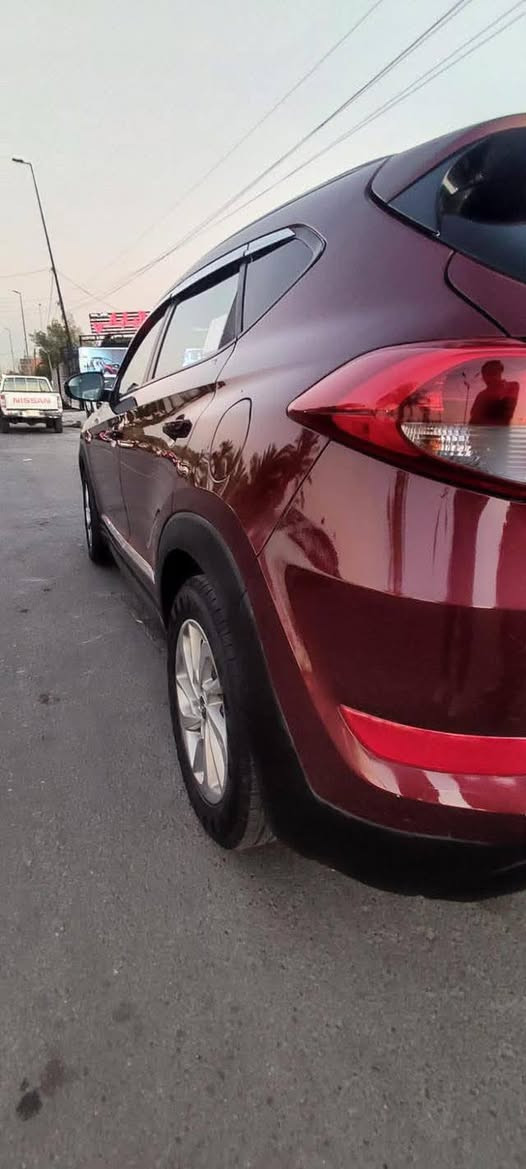 توسان للبيع 2016 وارد امريكي
3 قطع صبغ بدون ايرباك 
محرك 2000 GDI
رقم بغداد الجديد ب اسمي 
السعر 140$
الاتصال على الرقم 
***********
