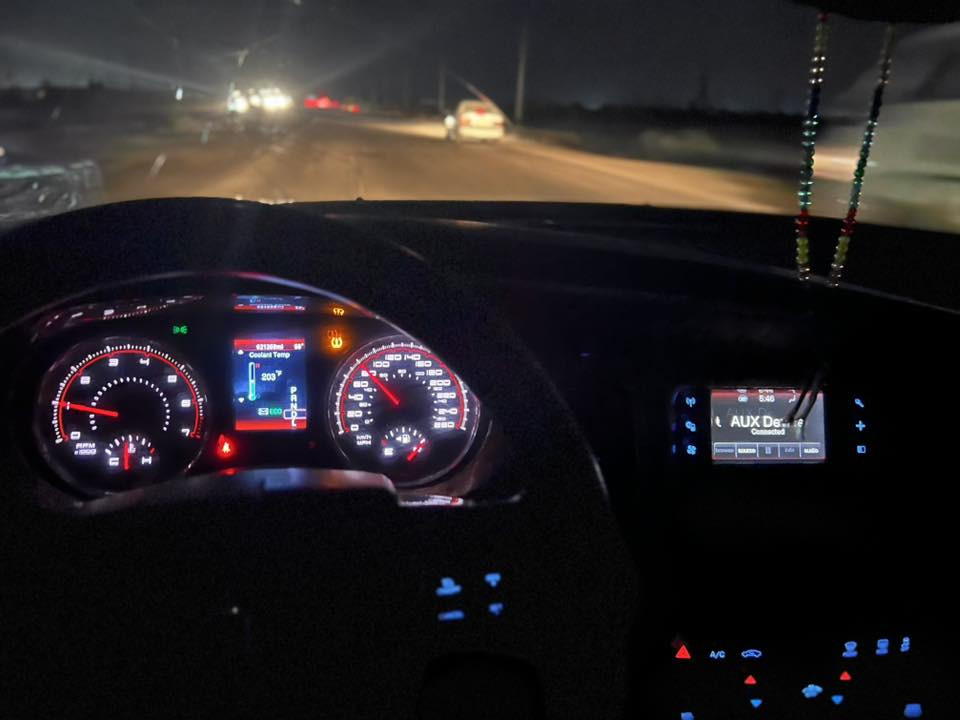 السلام عليكم 
 جارجر13 خليجي بدون إرباك 
رقم بغداد بسمي بيها بابين فقط مبدلات 
152 وبيها مجال الناصريه الغراف 
ترهم مراوس بموديل احدث خصوصي أو تكسي

***********
