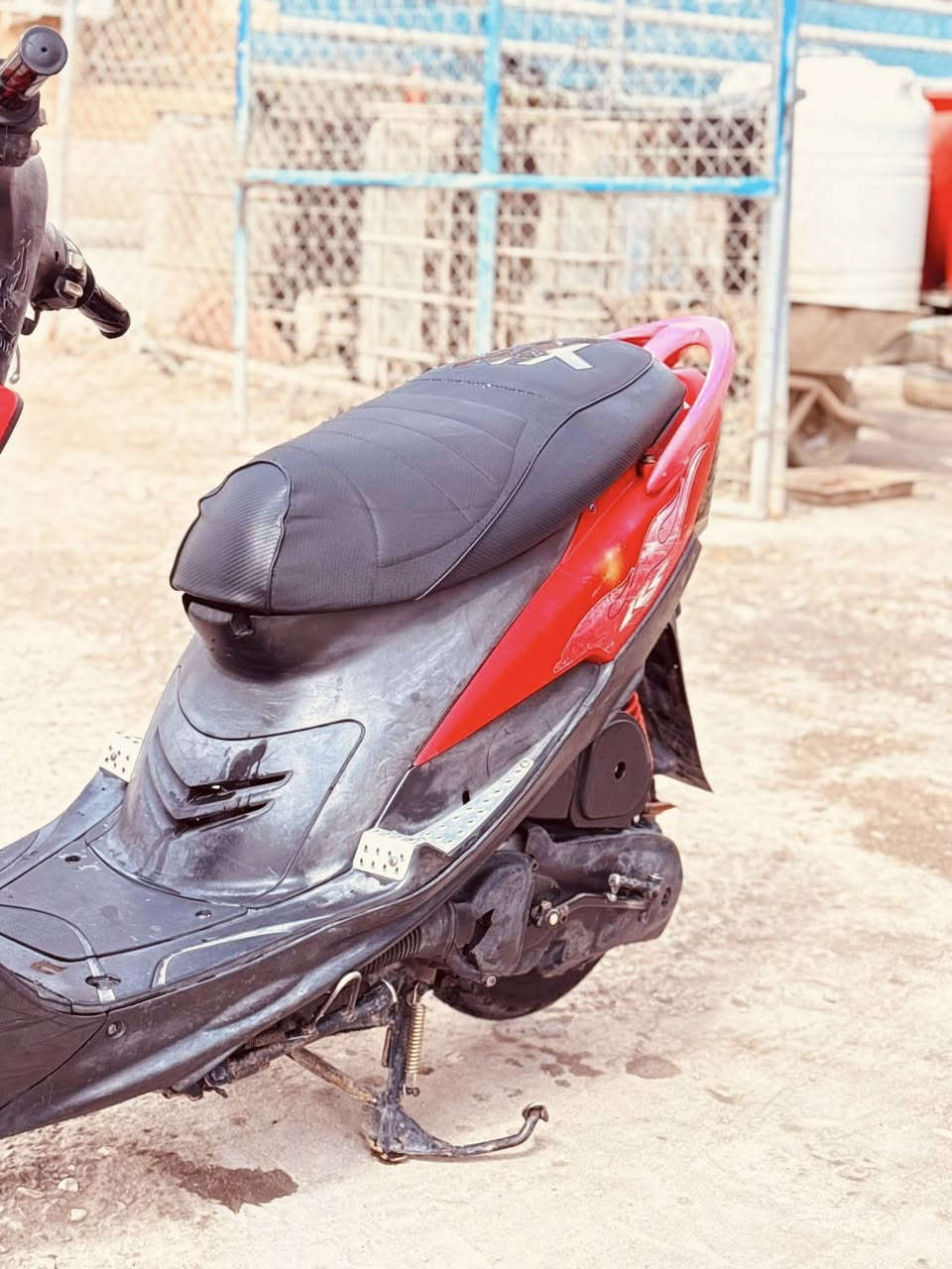 السلام عليكم
ماكس عدله صارلها شهرين من طالعه من الوكيل دراجه ماعوزها شي اي نقص مابيها ويالتها البلادي موجود كفرات بلادي احمر دراجه حلوه شلعه معدل بلاديه الدراجه اي نقص مابيها سعرها 950 وبيها مجال بسيط.*********** واتساب فقط.
ا تعديل (7)
