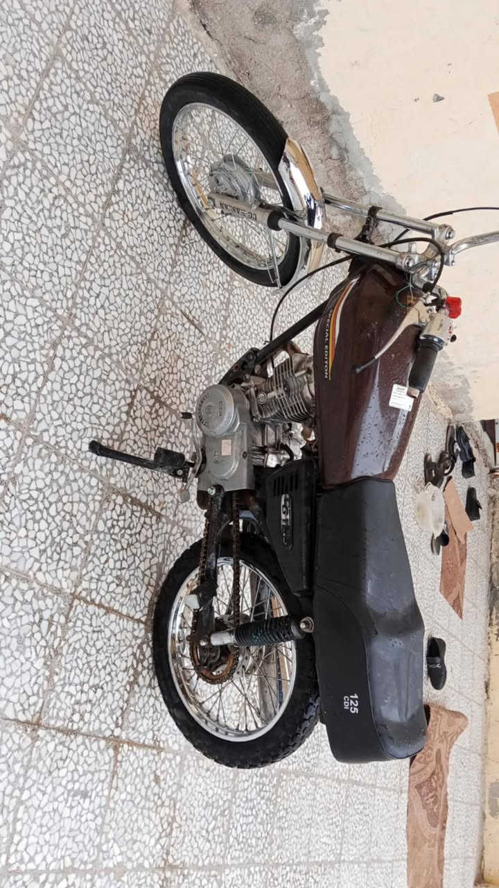 سلام عليكم دراجه كلك كلك كلك شلعه ومعدل فول دراجه ما عايزه برغي ب275 وبيه مجال شراي تصل *********** مو شراي لا تعبني بروح ابيك
