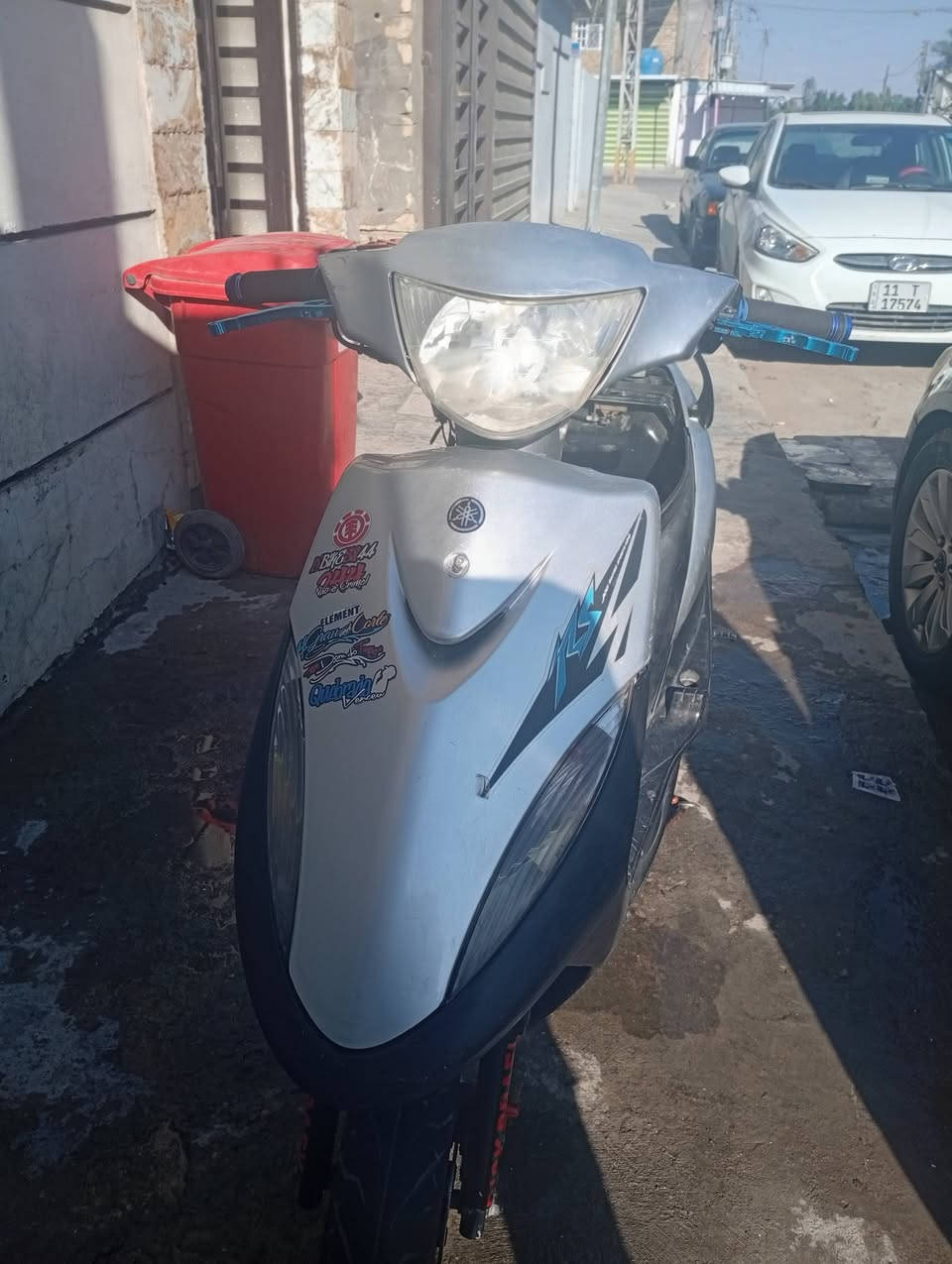 السلام عليكم دراجه ماكس عدلة شلعه ومعدل نضيفه الدراجه بيها تزويد
قبغ فلاوين

قبغ جوزه

عضمات سكليتر

يدات بريك

وصالنصة Fmولفين رياضيه

هاي الدراجه كدامكم سعرها ب600وبيهه مجال للشراي 

*********** المو شراي ليتعبني رجاءآ
