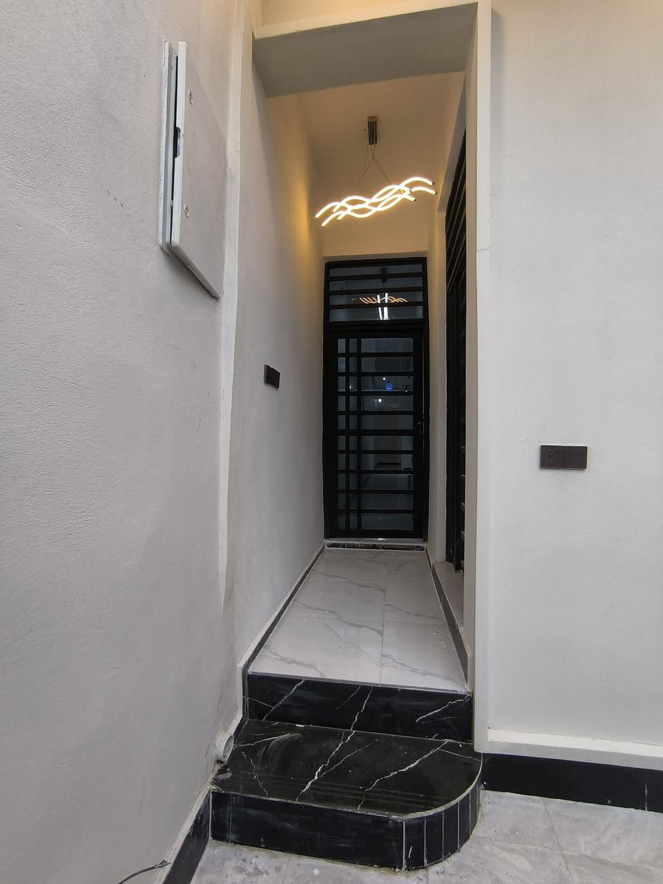 بعد توكل على الله 
للبيع 100متر
طابقين البيت جديد بناء 2026
شارع 10متر قريب على المدرسة 
التحرير الحولي زراعي
‏***********
