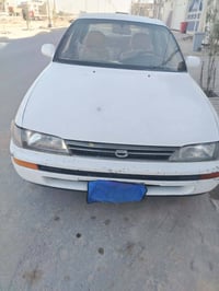 للبيع كورولا موديل ٩٢ السعر ٦٣ وبي مجال مكفولة من التبديل والضربة للاس...