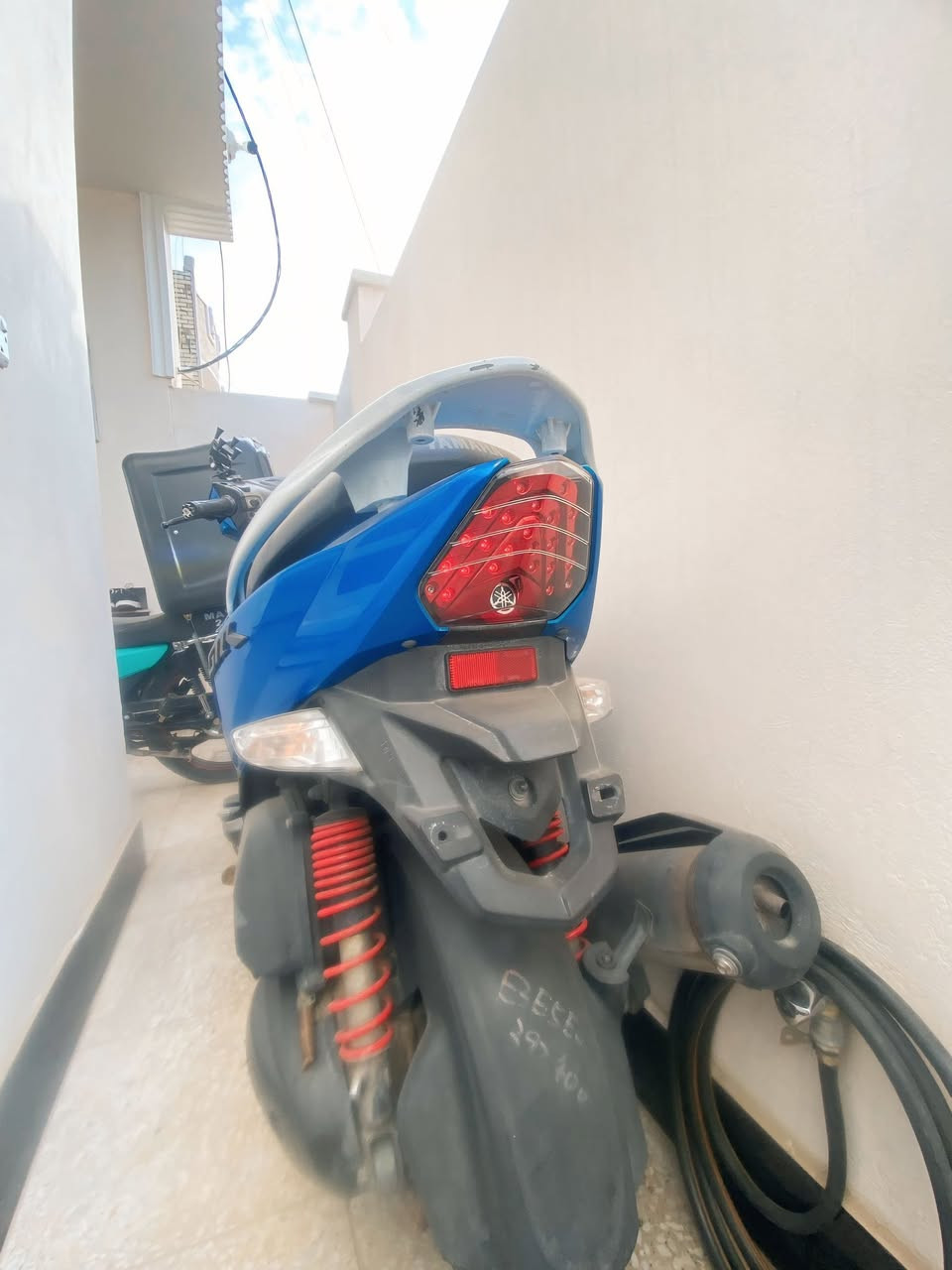 جيتي ار مكفوله كفالة عامه ماشيه 31 الف دراجه زيرو  العنوان بغداد الرقم ***********
