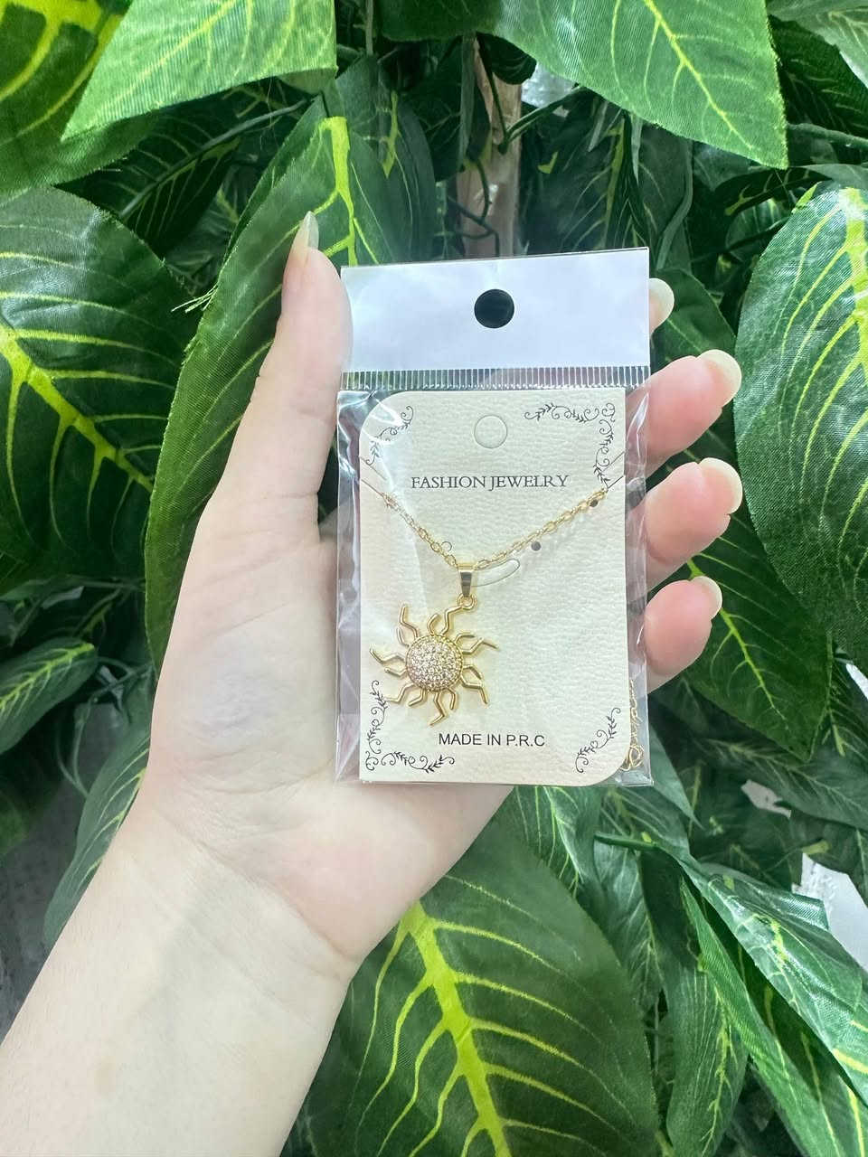 السلام عليكم قلاده ضرف سعر القطعة على الفين دينار
يوجد توصيل داخل سبع البور سعر التوصيل الف
رقم/*********** او خاص
