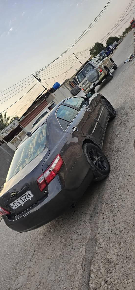 ***********
كامري مديل 2008   وارد امريكي   حادث جاملغ امامي   فقط  رقم بغداد انكليزي بأسمي بدون دواخل
     تدفئه تبريد قعتين 
 صدر خلفي امامي نظيف تخم تاير نظيف مسجل شاشه.   اواكس. ارام.  
 نظام.  ABS  مانع انزلاق.   
 محرك. 4 سلندر  حجم 2400   محرك او كير خير من الله. 
مكاني بغداد مدينه صدر  سعر 80او بيه مجال *********** بغداد, العراق
