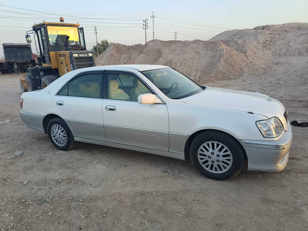 سلام عليكم ملكه البيع كصتين موديل 20002 طخم تاير جديد باتري جديد تبريد ثلج حداديه جديده ما ناقصها برغي جديده السيارة السعر 33$ وبيهه مجال الطيبين مكانها الغراف ☎️ ***********

