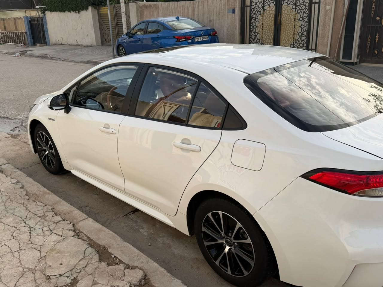 كورلا ٢٠٢٣
فول مواصفات شكل الأمريكي 
ماشيه ٨٠ الف 
رقم بغداد الجديد 
بيها بنيد مبدل وربع جاملغ بارد جهه السايق 
والباقي كفاله 
رايدها ١٢٧ وبيها شي بسيط حك الجيه 
مكاني بغداد الدوره شارع ٦٠ 
للاستفسار ***********
