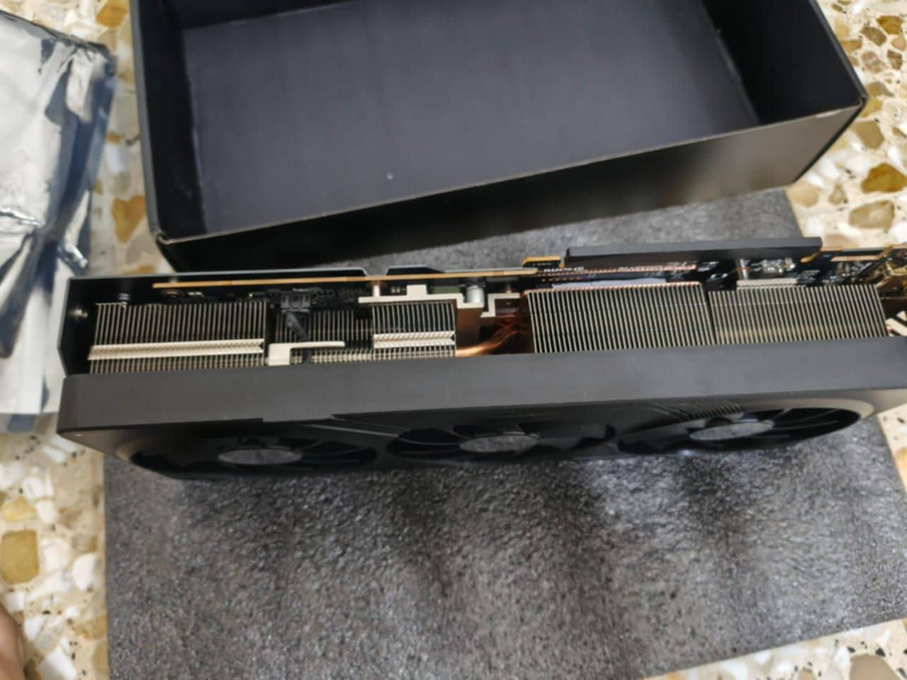 المواصفات كالآتي
1- المعالج R5-9600x
2- المذر بورد X670E Msi gaming plus wifi DDR 5 نسخه E أفضل نسخه بmsi 
3- الرامات قطعتين 32 gb
16*2 من تيم فوريس لون ابيض CL 30 اسرع CL بالرامات
4- الهاردات عدد 2 نوع m. 2
الأول واحد تيرا جيل الثالث 
الثاني واحد تيرا الجيل الرابع 
5- الكارت من شركه كيكابايت لي هو RX 7800XT
16 كيكه ملوك ووحش 2k نسخه ثلاثه فإن
6- البور سبلاي 1000 واط من شركه سيكوتيب فول مودلر pcle5 لون ابيض
7- الكيس من asus tuf G502 لون ابيض مع 7 فانات 
8- كيبل بن 24 مال مذر بورد من ليان لي
9- المبرد المائي 360 من شركه IWONGOU لون ابيض
السعر 230000
يعني مليونين و300 شامل التوصيل
( طلسم كاتبك بيدي وافتهم معناك... وغيري يشوفك مشخبط)


**إذا كنت صاحب هذا الإعلان وتريد حذفه لأي سبب، رجاءا أرسل رسالة إلى الدعم الفني**