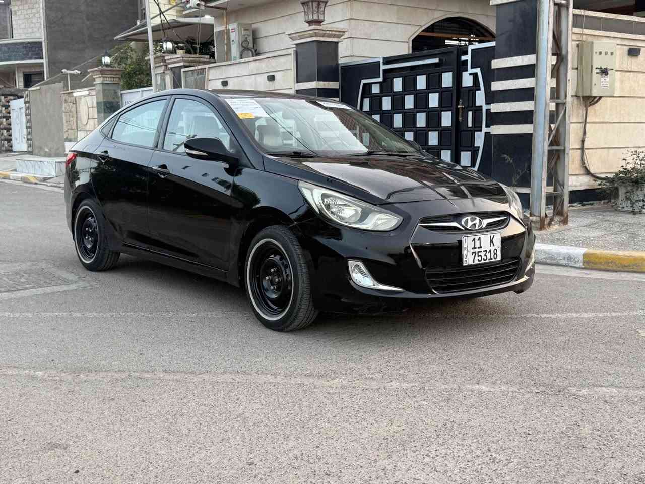 السلام عليكم 
اكسنت 2015 محرك 1600 دبل قطره السياره مكفوله مــن الحادث بيه قطعه وحده صبغ جاملغ خلفي باقي السياره كفاله السونار مرفق مع الصور كير ومحرك مكفولات صدر امامي وخلفي نضيف تخم تاير جديد كهربائيات كله شغاله سياره بدون نقص الحمدلله معروضه ( 92$ ) وبيه مجال بسيط مكاني بغداد الدوره شارع 60 للاستفسار *********** بغداد, العراق
