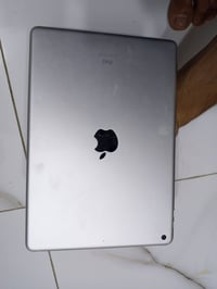 آيباد 9 • ٦٤ • بطاريه ٧٤٪