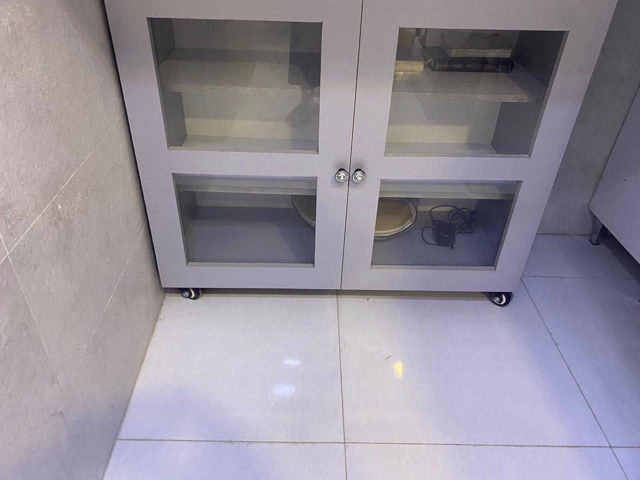 السلام عليكم ميز لبيع. نجاره mdf خشب موجاهز
ثقيل جدا مابيه اي ضرر نهائيا
عرضه متر وارتفاعه  متر وشويه العمق ٤٠ 
اللون رصاصي فاتح
السعر١٢٥وبيه مجال
مكاني حله الي يريده يدخلي خاص


**إذا كنت صاحب هذا الإعلان وتريد حذفه لأي سبب، رجاءا أرسل رسالة إلى الدعم الفني**