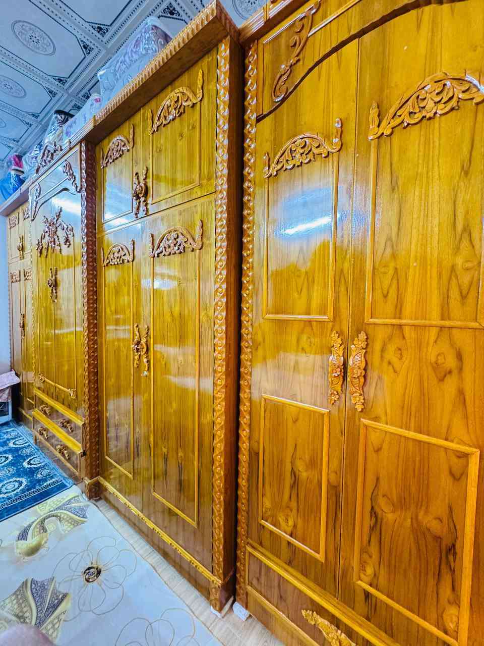 اخشاب عراقي نظيفة كلش ومرتبه ٦ابواب مع ملحق وزاويه مكان موصل منطقته القبه
للاستفسار الاتصال على ***********
***********
