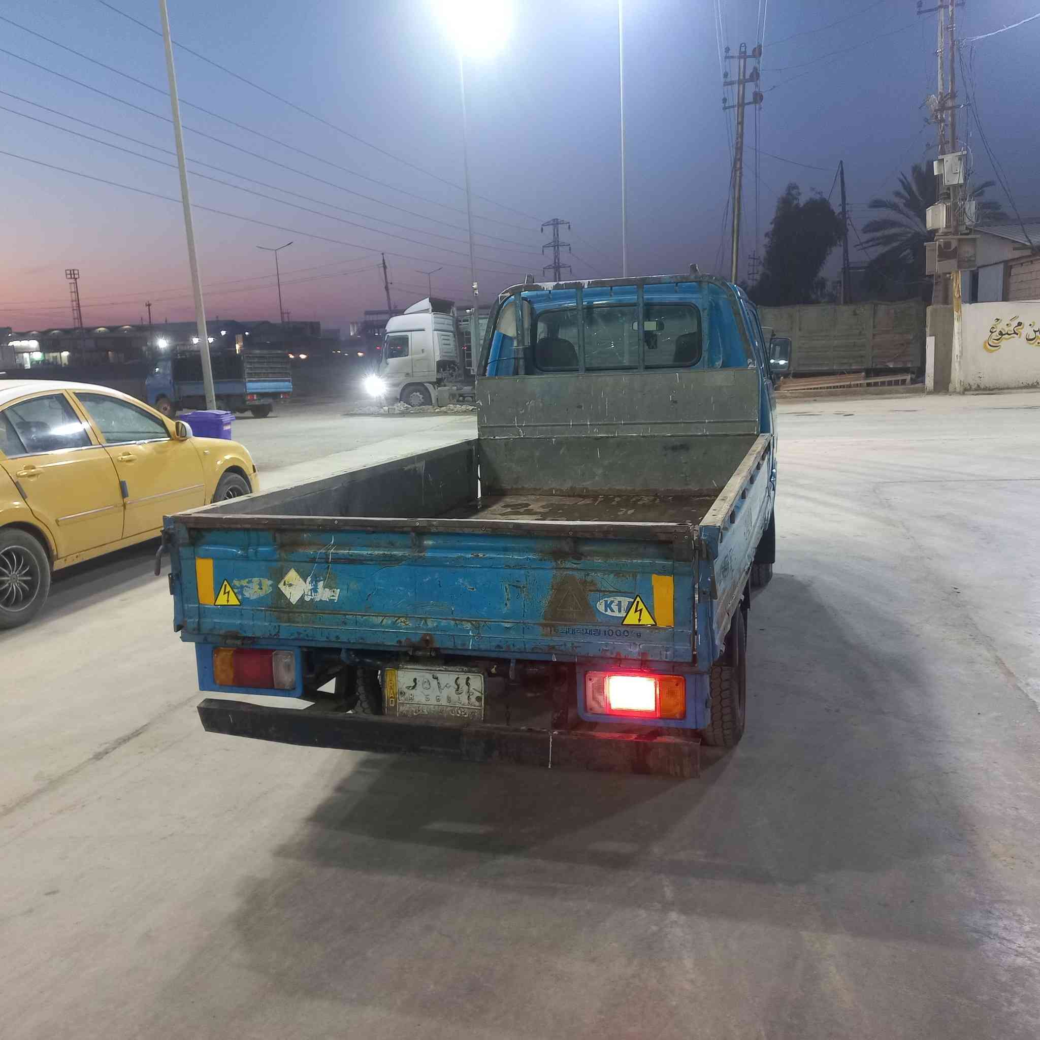 السلام عليكم
البيع كية بنكو ٩٥  ابلادية نظيفة كدامكم واضحه بالصورة 

مكينتها بيها بخار قليل ورقم شاصي غير واضح ممسوح 

رقم بغداد تحويل مطلوب سنويتها  ساقطه ٢٠٢٢ 

عارضها ٥٣ وبيها مجال 

مكاني بغداد -التاجي 

اتصال على رقم ***********
